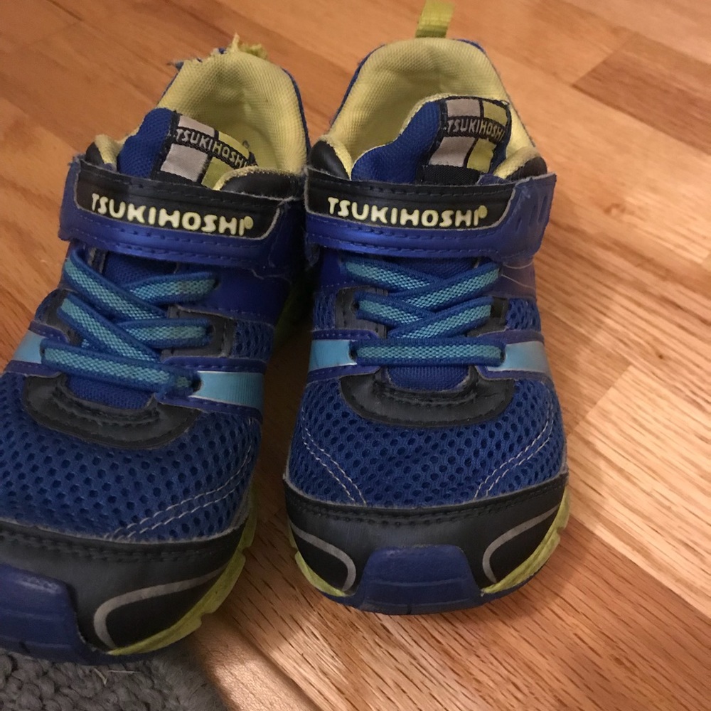 Tsukihoshi Kids tennis shoes